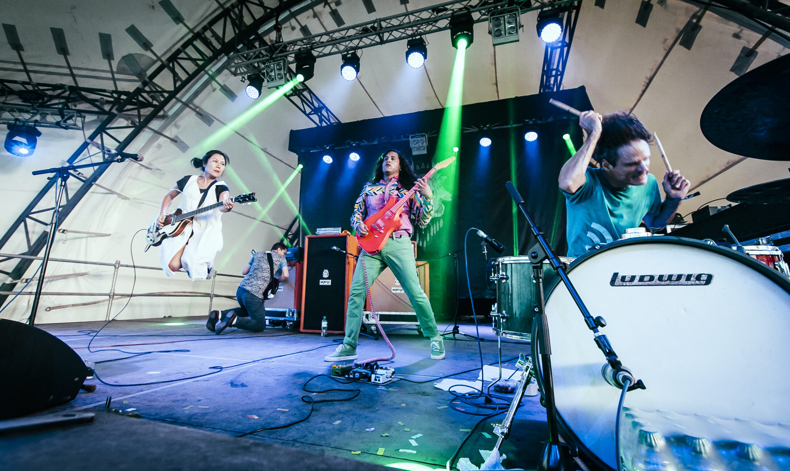 Correspondence: Deerhoof